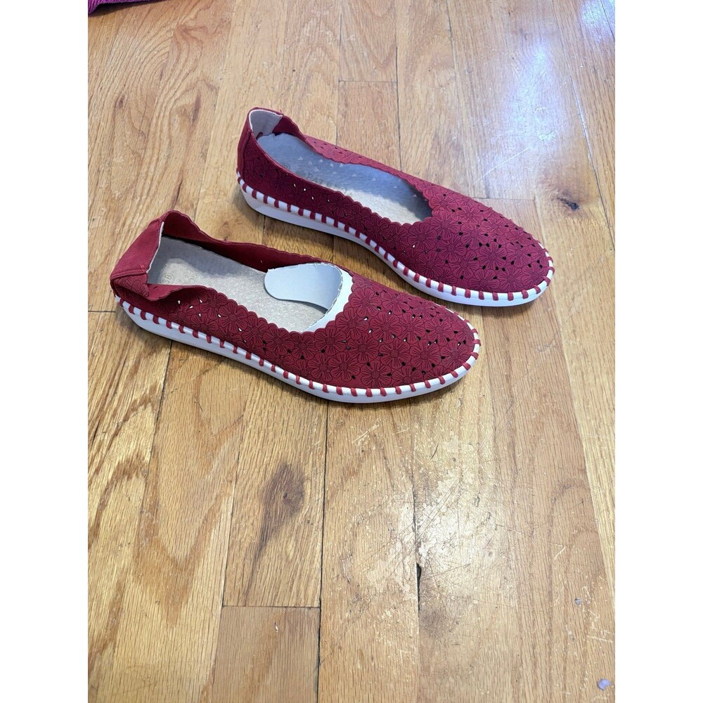 Patrizia Grazana Slip on Laser cut Red Sneaers NWOT Size 38